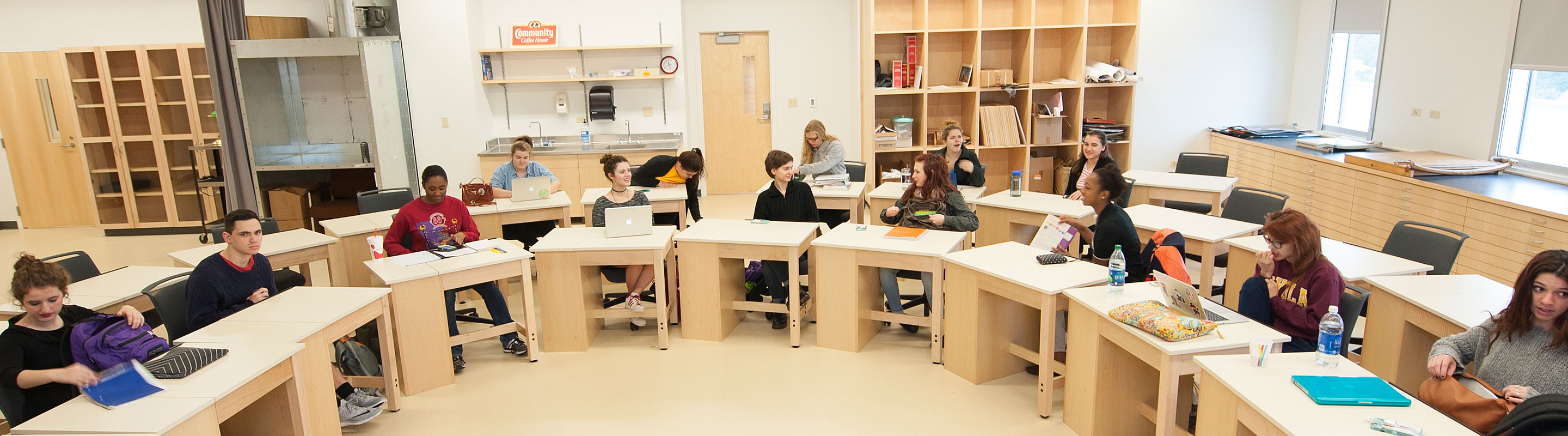 Students Prepare for First-Year Seminar at Loyola